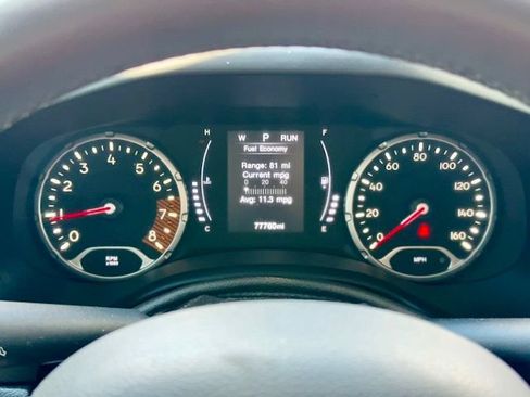 Used 2020 Jeep Renegade Latitude AWD/4WD image 18