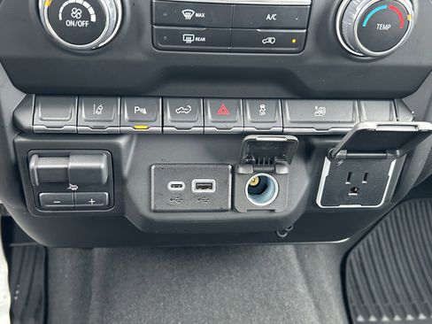 Used 2025 Chevrolet Silverado 2500 Custom w/ Custom Value Package image 31