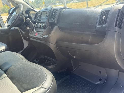 Used 2019 RAM ProMaster 2500 FWD image 11