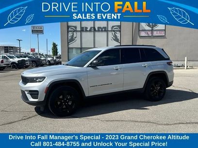 Used 2023 Jeep Grand Cherokee Altitude