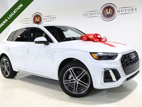 Used 2021 Audi Q5 e Prestige AWD/4WD image 1
