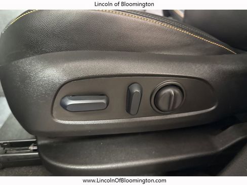 Used 2022 Chevrolet Equinox Premier image 28