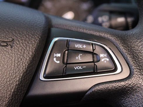 Used 2018 Ford Focus SE image 20