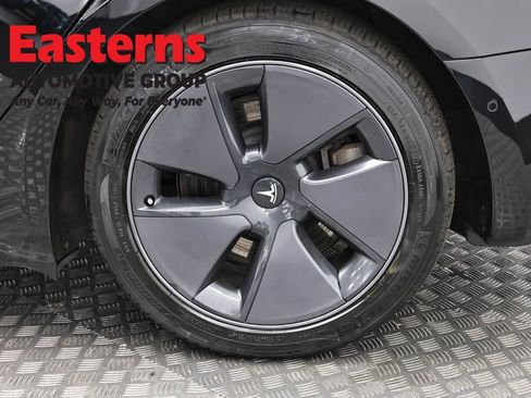 Used 2021 Tesla Model 3 Standard Range Plus image 30