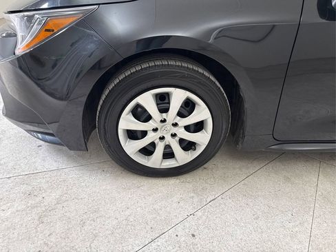 Used 2022 Toyota Corolla LE FWD image 13