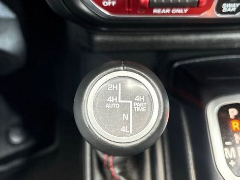 Used 2021 Jeep Wrangler Unlimited Rubicon AWD/4WD image 33