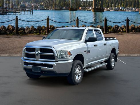 Used 2018 RAM 2500 Tradesman w/ Chrome Appearance Group AWD/4WD image 4