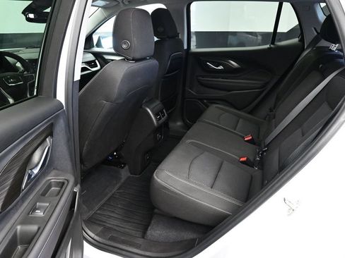 Used 2022 GMC Terrain SLE w/ Driver Convenience Package AWD/4WD image 17