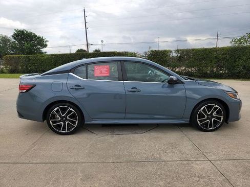 Certified 2024 Nissan Sentra SR FWD image 4