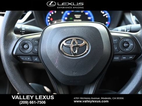 Used 2022 Toyota Corolla LE FWD image 9