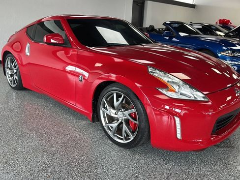 Used 2016 Nissan 370Z Coupe RWD image 7
