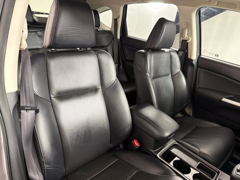 Used 2016 Honda CR-V Touring image 25