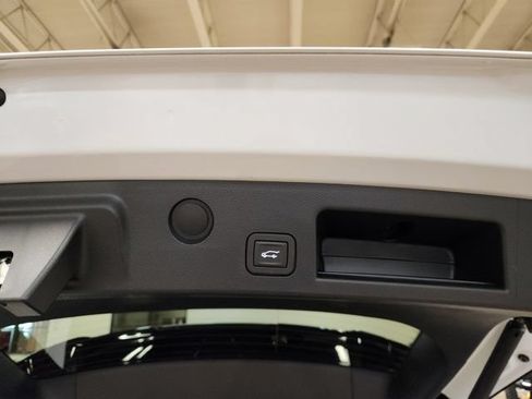 Certified 2025 Chevrolet Equinox RS AWD/4WD image 29
