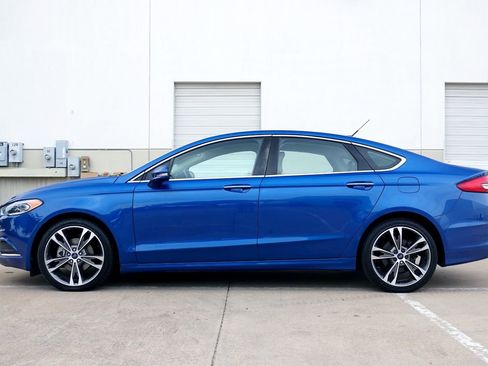 Used 2018 Ford Fusion SE w/ Fusion SE Technology Package image 14