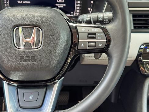 Used 2023 Honda Pilot Elite image 22