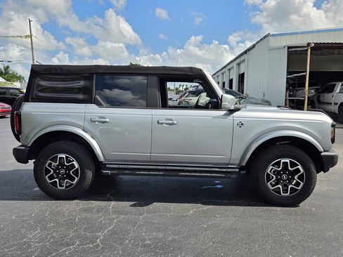 Used 2021 Ford Bronco Outer Banks AWD/4WD image 6