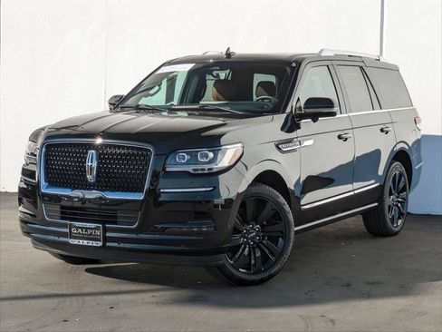 Certified 2024 Lincoln Navigator Reserve image 1