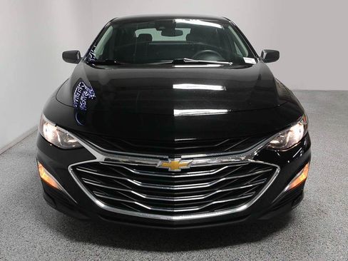 Used 2024 Chevrolet Malibu LS FWD image 2