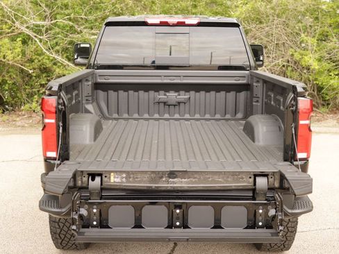 New 2026 Chevrolet Silverado 2500 ZR2 w/ LPO, Dark Essentials Package AWD/4WD image 33