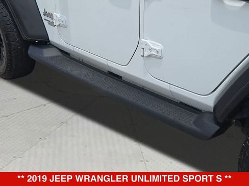 Used 2019 Jeep Wrangler Unlimited Sport S AWD/4WD image 35