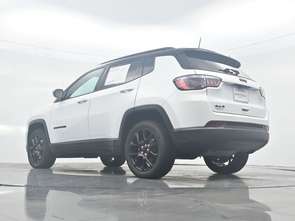 Used 2023 Jeep Compass Latitude AWD/4WD image 31