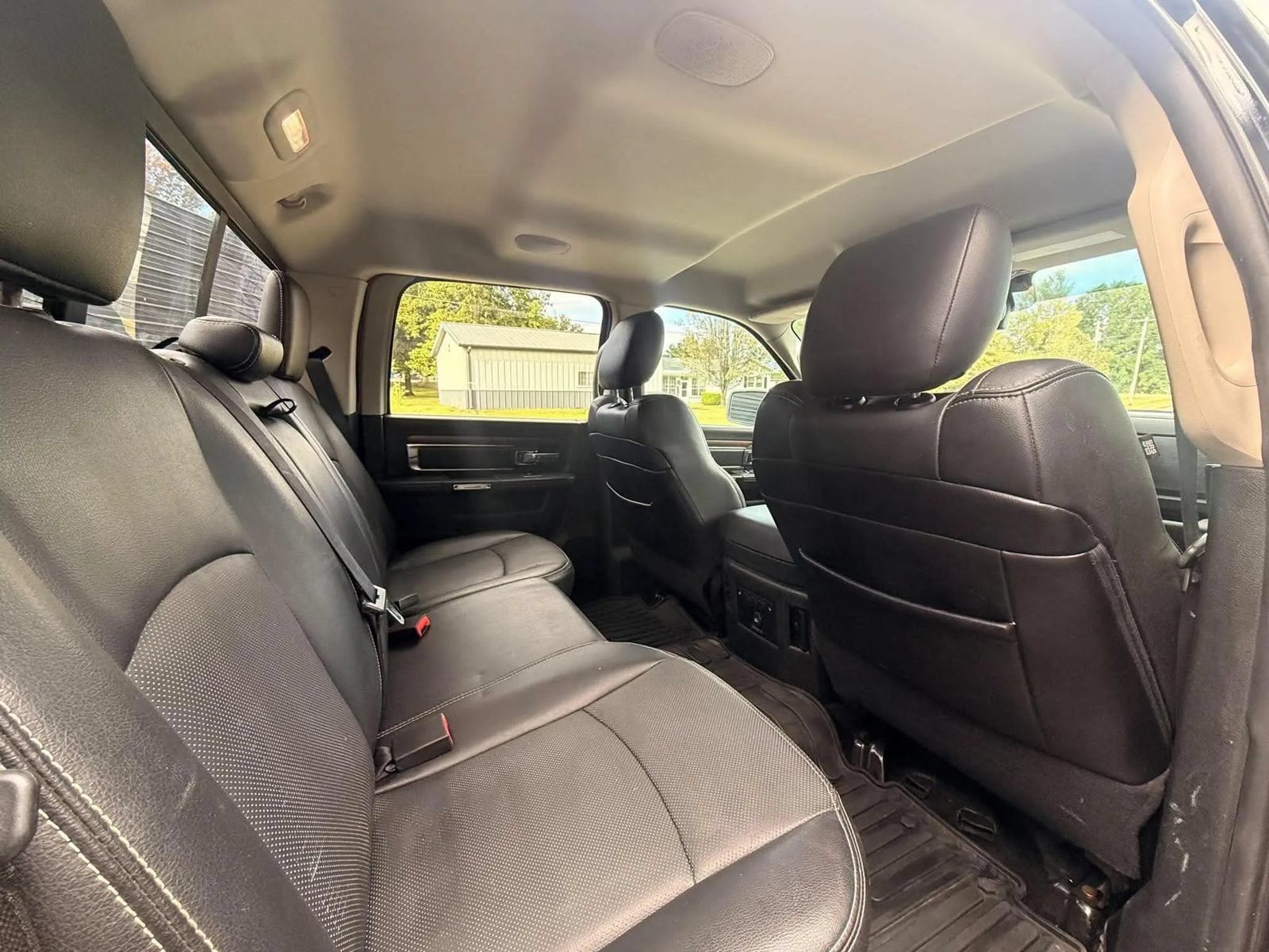 Used 2014 RAM 1500 Laramie w/ Convenience Group AWD/4WD image 16