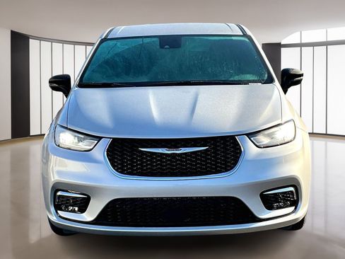 New 2026 Chrysler Pacifica Select image 16