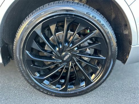 Used 2023 Lincoln Aviator Reserve w/ Equipment Group 201A image 10