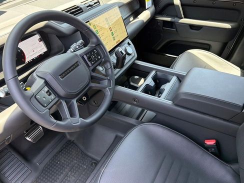 New 2026 Land Rover Defender 110 OCTA AWD/4WD image 4