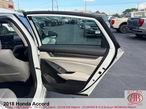 Used 2018 Honda Accord Touring image 15