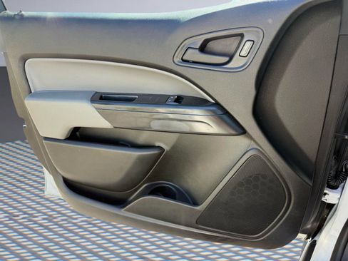 Used 2018 Chevrolet Colorado W/T RWD image 19