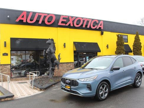 Used 2023 Ford Escape ST-Line w/ Tech Pack #1 image 1