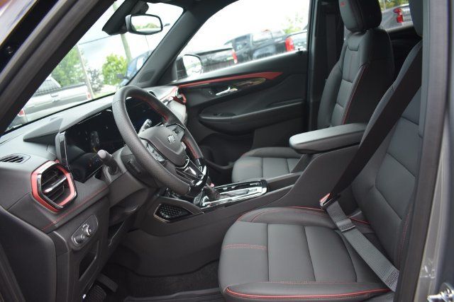 Used 2026 Chevrolet TrailBlazer RS w/ Convenience Package AWD/4WD image 23