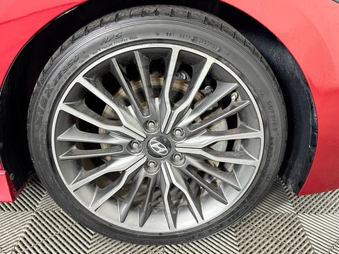 Used 2017 Hyundai Elantra Sport FWD image 31