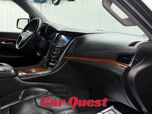 Used 2015 Cadillac Escalade ESV 2WD image 22