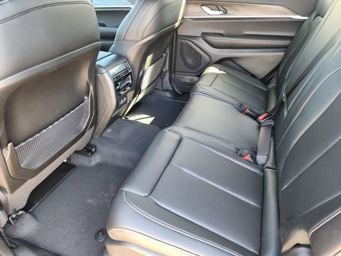 New 2025 Jeep Grand Cherokee L Limited image 20