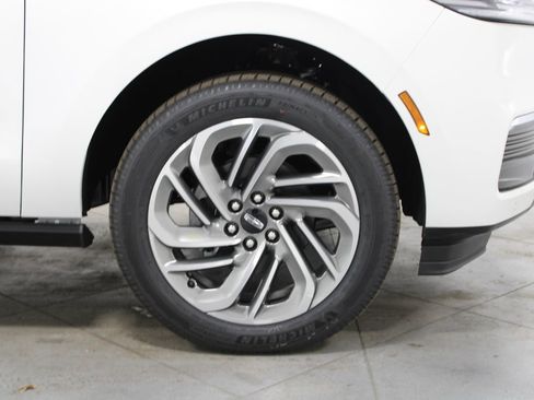 New 2026 Lincoln Navigator L Reserve AWD/4WD image 11