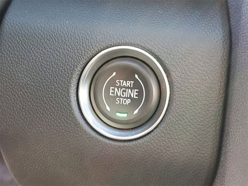 Used 2025 GMC Acadia Denali w/ Super Cruise Package image 34