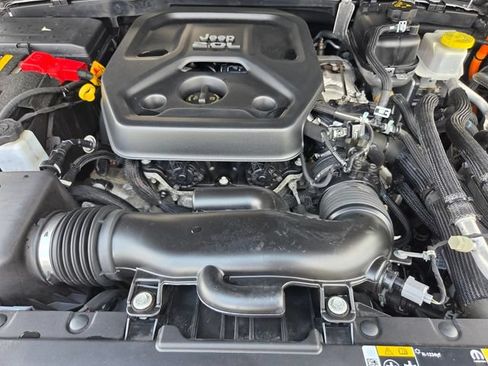 Used 2021 Jeep Wrangler Unlimited Rubicon 4xe w/ Cold Weather Group AWD/4WD image 31