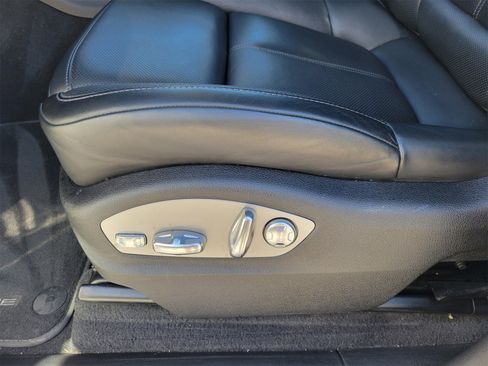 Certified 2024 Porsche Macan S image 26