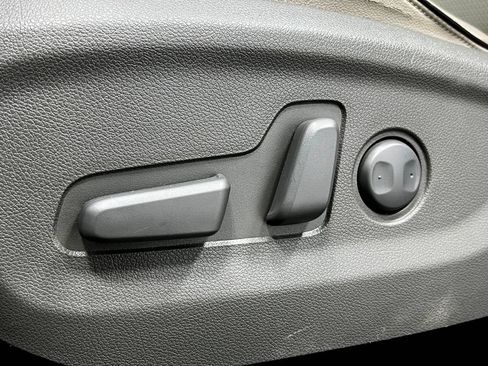 Used 2018 Kia Sportage EX w/ EX Technology Package FWD image 19