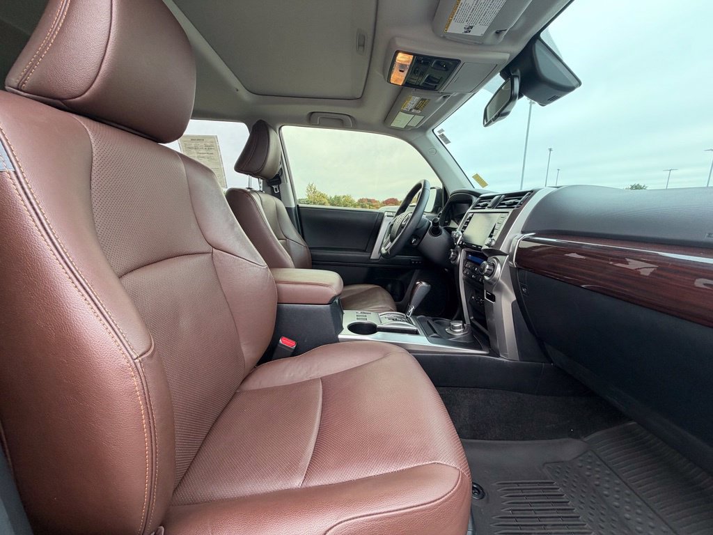 Used 2020 Toyota 4Runner Limited w/ Convenience Package AWD/4WD image 34