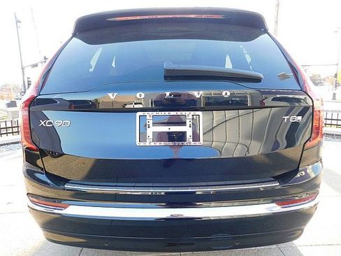 New 2026 Volvo XC90 T8 Ultra w/ Protection Package Premier image 7