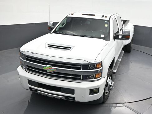 Used 2019 Chevrolet Silverado 3500 High Country w/ Duramax Plus Package AWD/4WD image 24
