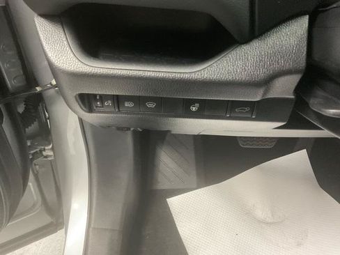Used 2025 Toyota RAV4 XLE w/ Convenience Package AWD/4WD image 9