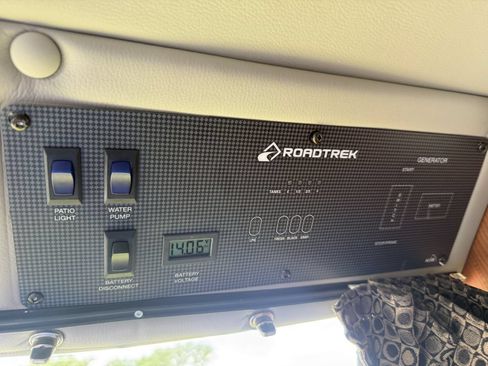 Used 2017 Mercedes-Benz Sprinter 3500 image 36