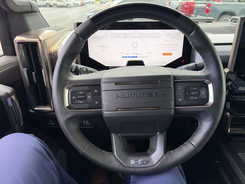 Used 2025 GMC Hummer EV 3X AWD/4WD image 25