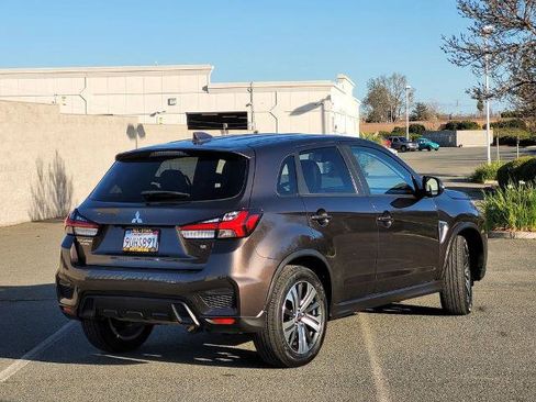 Used 2023 Mitsubishi Outlander Sport LE image 4