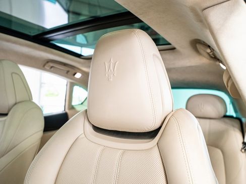 Used 2022 Maserati Levante Modena image 41