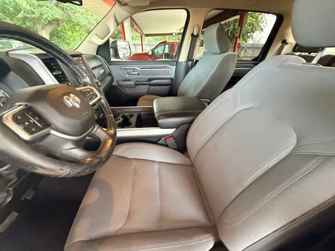 Used 2019 RAM 1500 Big Horn RWD image 24